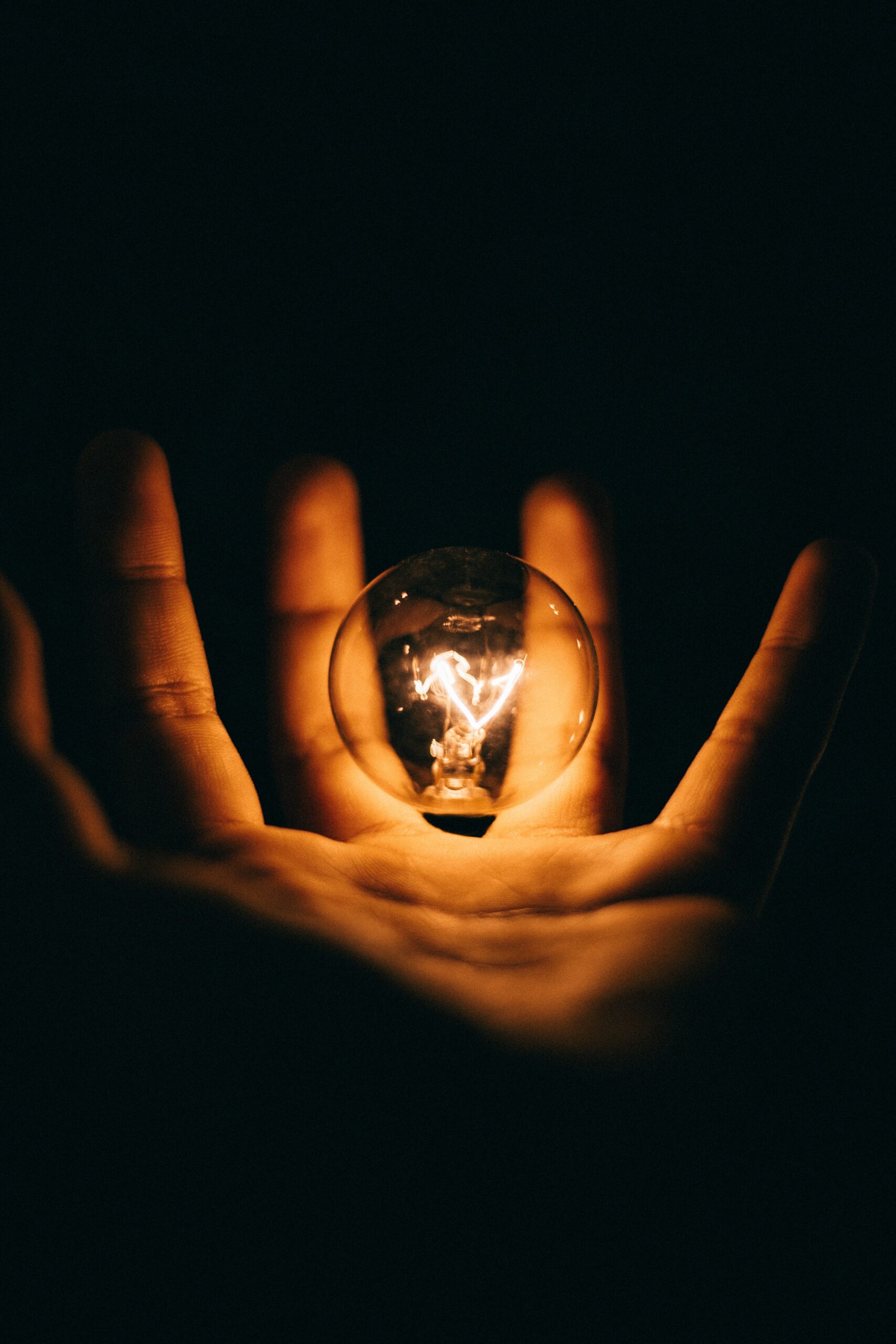 Why Do My Lights Flicker? Causes, Fixes, and When to Call an Electrician